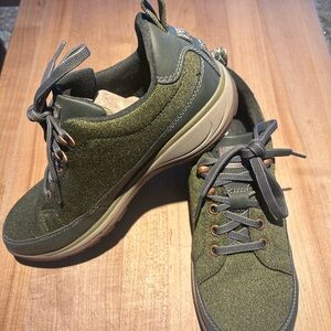 Chaco Women’s Kanarra 2.0 Green Shoe